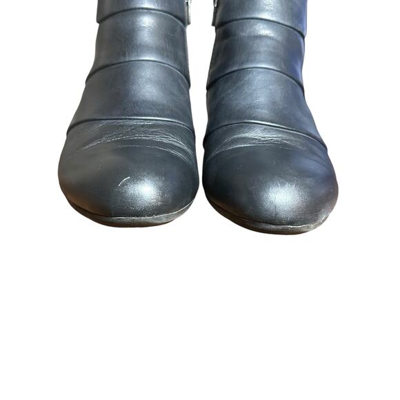 Comfortiva Anesbury Black Leather Ankle Booties - Size 8 - Picture 6 of 11